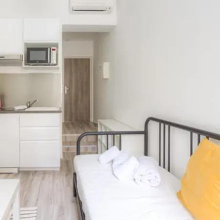 Bright Studio Nearby Jean Medecin And Station In Central - Welkeys Apartament Nicea